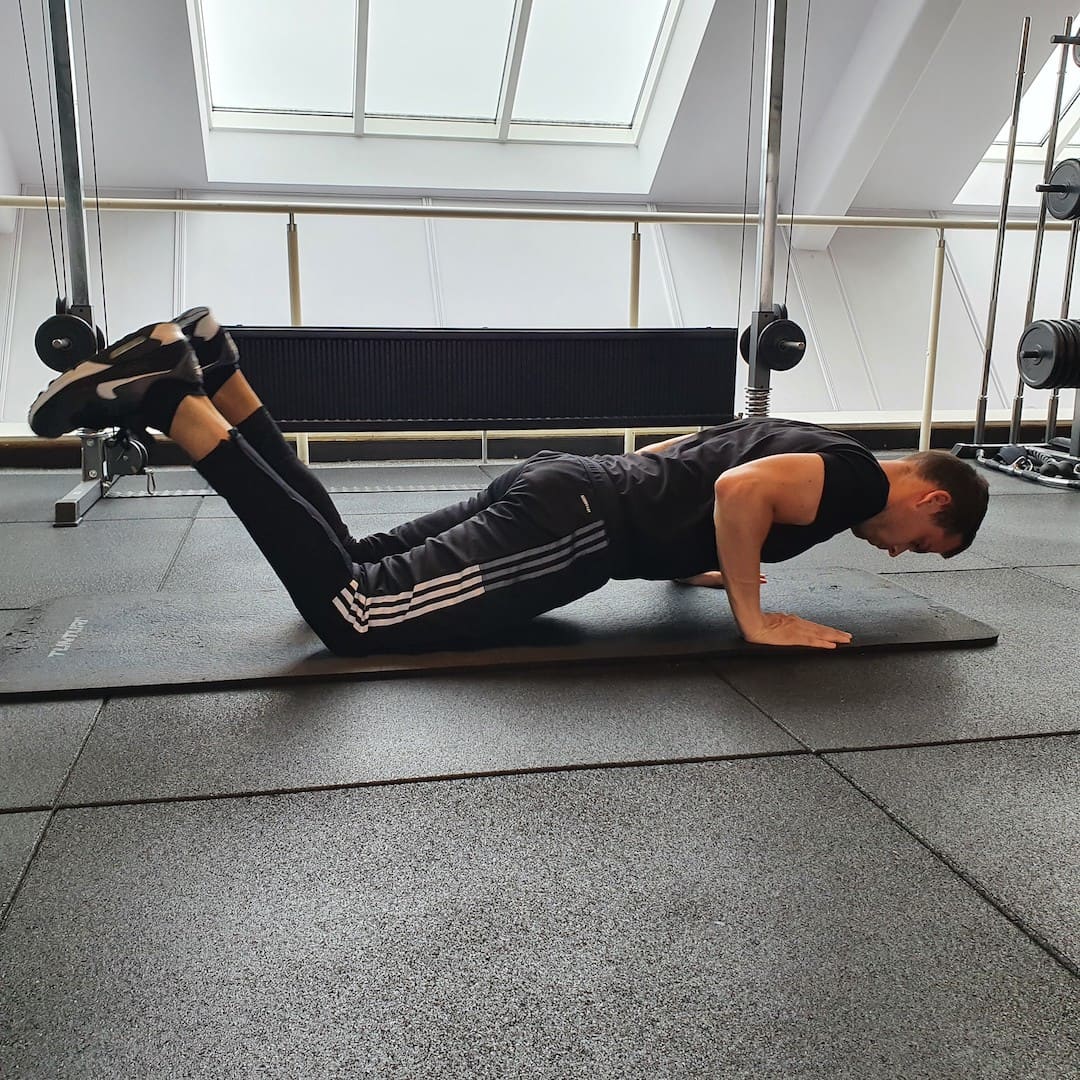 SAM Personal Training knee push ups SAM Personal Training knee push ups